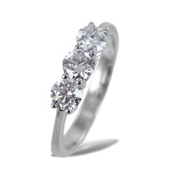 Großer Trilogie-Ring mit Diamanten 0,90 ct 00248